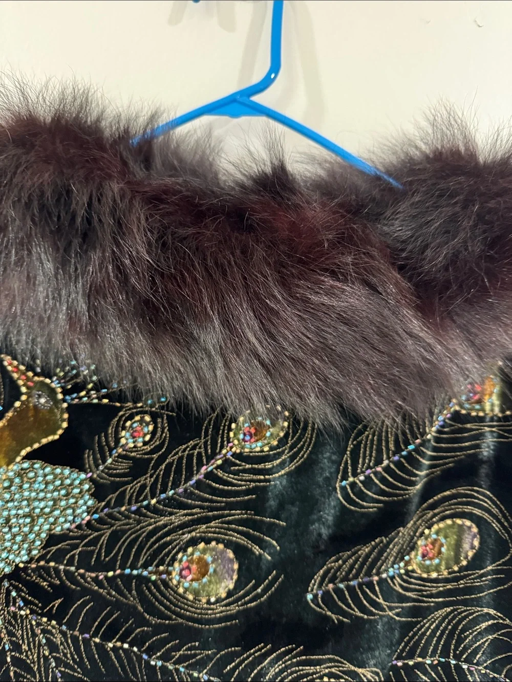 Vintage Johanna Velvet Embroidered Peacock Floral Sweater with Fur Collar tassel